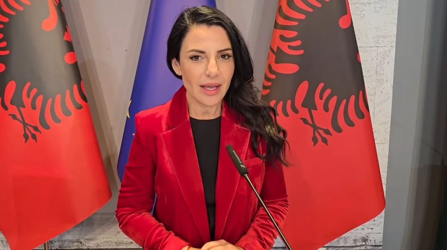 Balluku: Së shpejti paraqesim projektin e Hekurudhës së Kombit